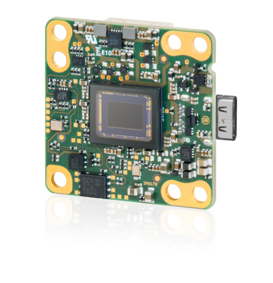 Kompakte Boardlevel-Industriekamera von IDS mit offenliegendem Bildsensor und USB-C-Anschluss