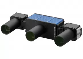 Frontansicht der blau-schwarzen 3D-Kamera Ensenso X, seitlich bestückt mit je einer IDS Industriekamera & Objektiv