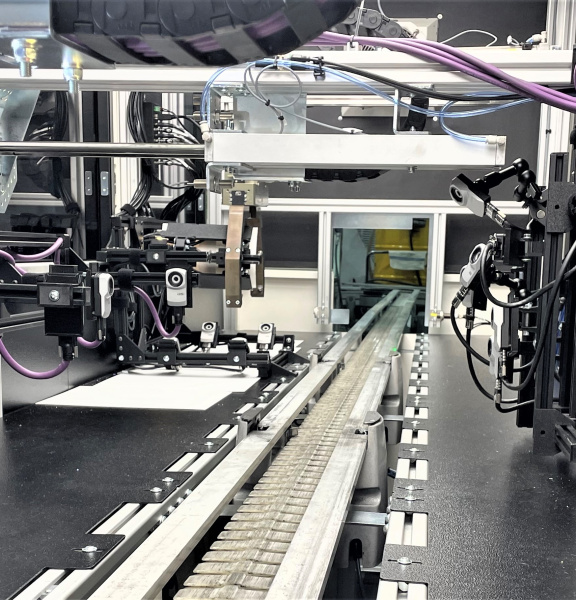 Mehrzelliger Kamera-Tunnel für automatisiertes Handling