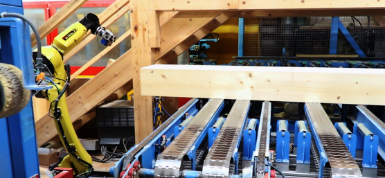 Automatische 3D-Erkennung und Bedrucken von Holzbalken