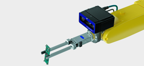 Ensenso B 3D-Kamera auf Roboterarm montiert