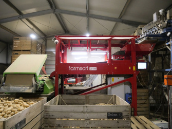 Inspektionszone der Farmsort.one mit Kameras zur Kartoffelsortierung.