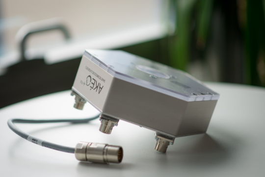 AkeoBi – Sensor zur Qualitätsprüfung von Klebesystemen