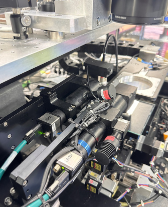 IDS uEye Industriekameras in hochpräzisem uLED-Bonding-System für Submikrometer-Ausrichtung