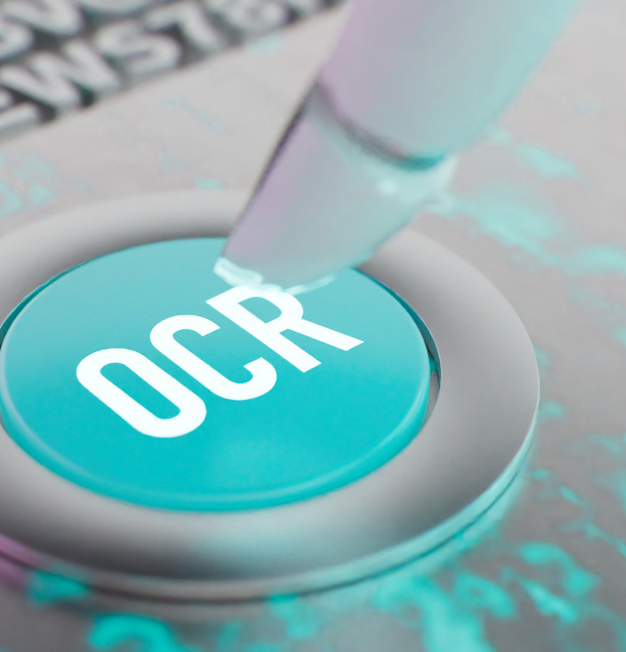 Weißer Knopf mit der Aufschrift "OCR"