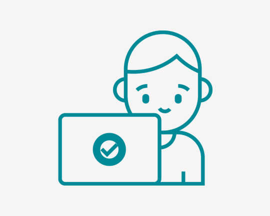 Icon von junger Person hinter Kasten mit Haken, der eine erfolgreiche Bewerbung symbolisieren soll.