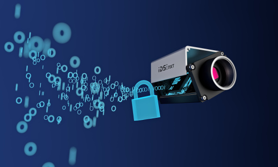 IDS NXT mit offenem Gehäuse „KI“, Code & Schloss links daneben
